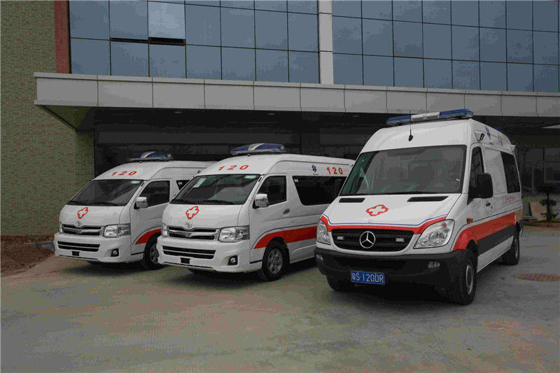 “黑救護(hù)車”二次傷害市民？正規(guī)救護(hù)車租賃服務(wù)或成良藥02